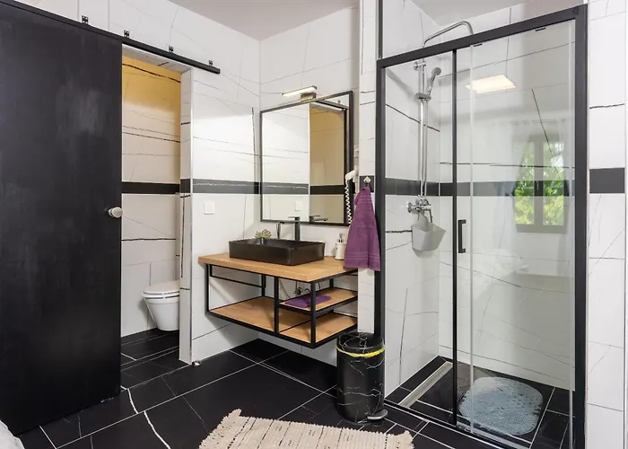 Lisko Nyaraló Tribalj