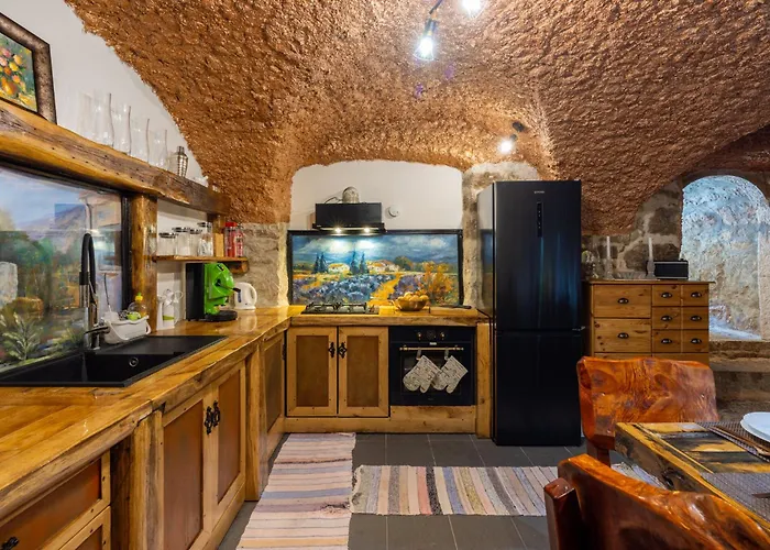 Nyaraló Lisko Tribalj