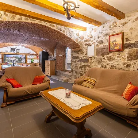 Semesterbostad Lisko