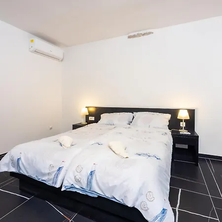 Semesterbostad Lisko